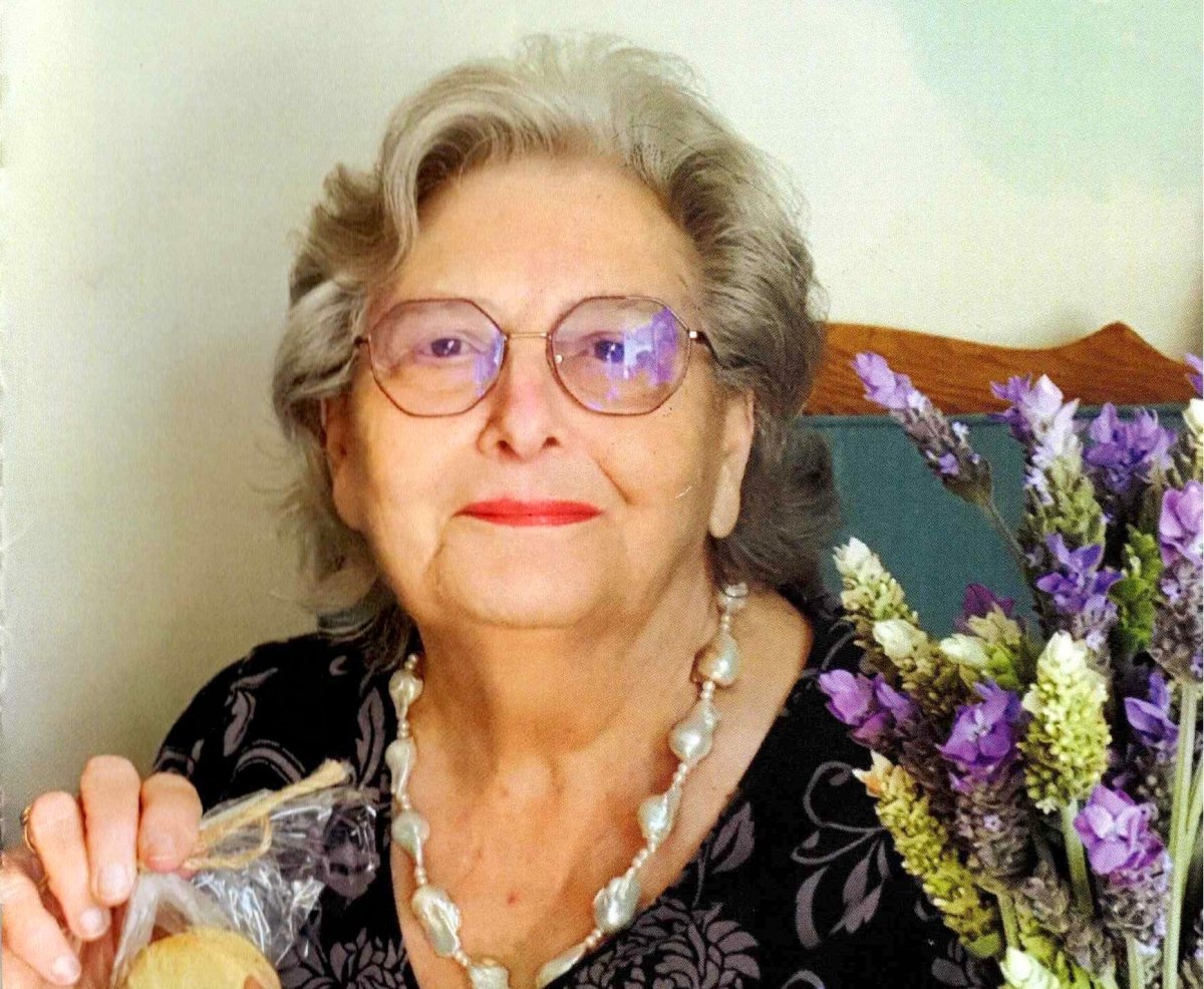 KRIGE-Ode-nee-Weiss-1939-2021-F_01