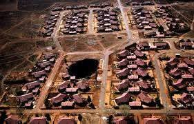 OOSTHUIZEN-Johannes-D-1956-1964-BlyvooruitzightSinkhole-M-02