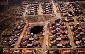 OOSTHUIZEN-Marianne-1958-1964-BlyvooruitzightSinkhole-F-02