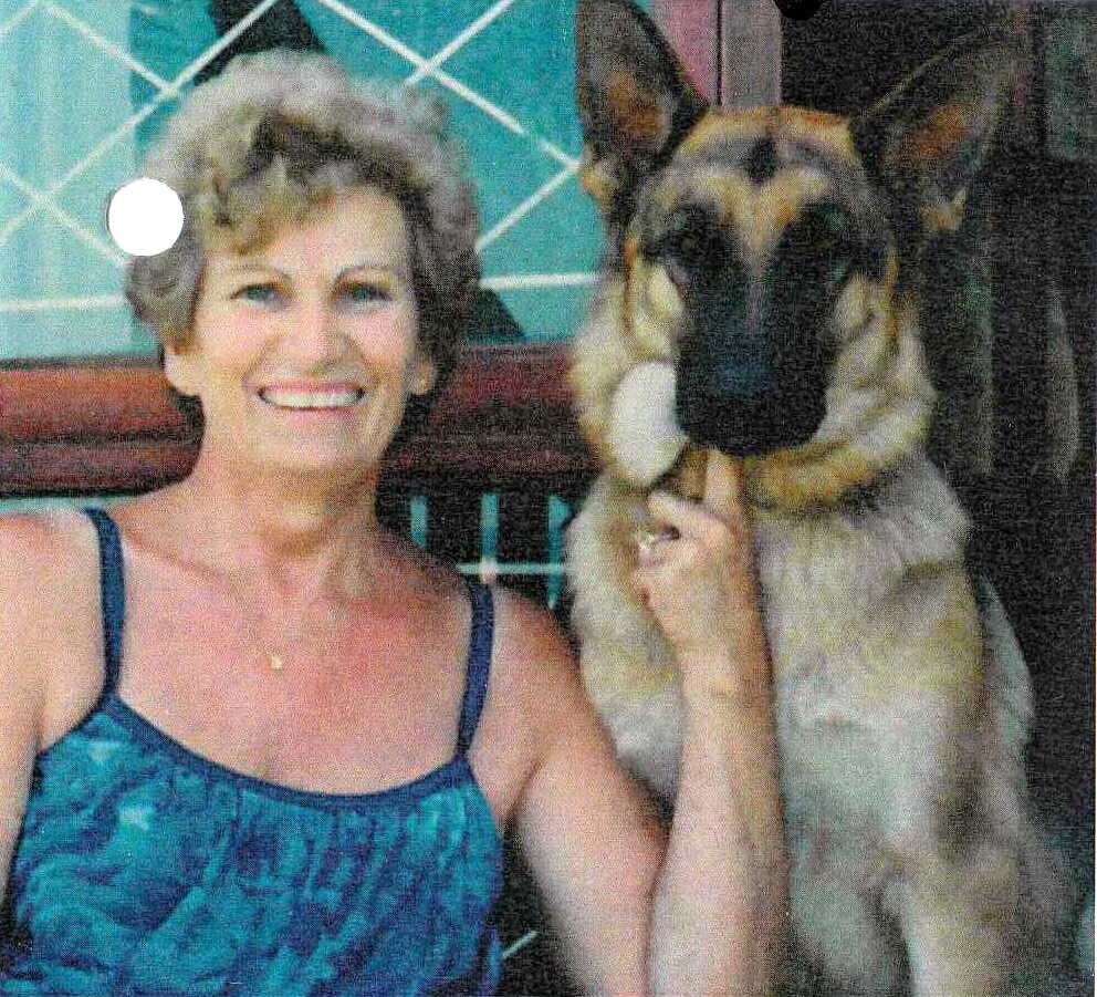 Unk.SURNAME-Louise-1939-2016-F_100