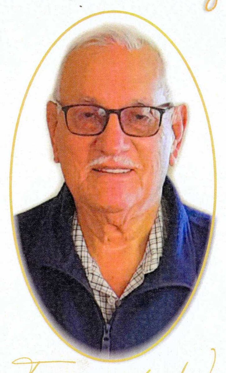 ZYL-VAN-Jacob-Frederik-1937-2024-M_01